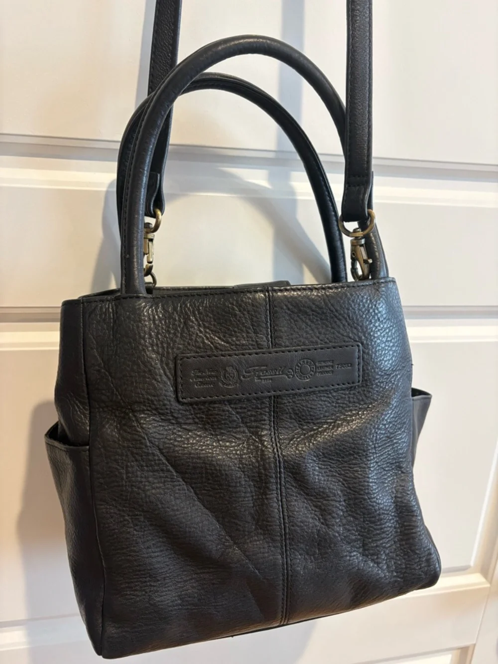 Fossil Black Pebbled Leather Crossbody Bag with Key Charm - Picture 5 of 12